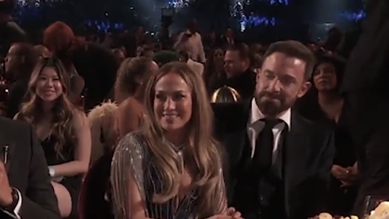 What is J.Lo Saying? Where are my Lip Readers? Is Ben Affleck ok?
