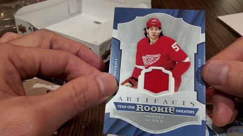 Two Pack Tuesday: Ep. 39 - 2022 UD Artifacts - Release Week Break!