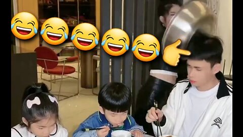 A new way to teach kids eat the food very viral and videos funny 😱😱😱😲😲😲😲😲😂😂😂
