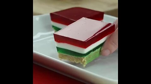 Mini Tricolor Gelatin Pie Cubes