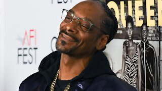Snoop Dogg And Rosario Dawson Team Up For New Game Show