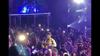 Usher kicks off Las Vegas residency