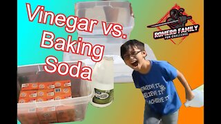 Vinegar vs. Baking Soda; vinegar and baking soda experiment video
