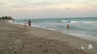 Florida governor expected to close beaches, non-essential businesses in Palm Beach County