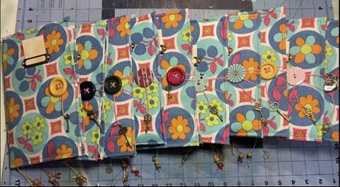 Episode 188 - Junk Journal with Daffodils Galleria - MASS MAKE! Pt. 9