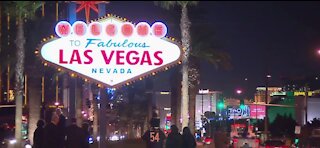 Welcome to Las Vegas Sign changing colors for lung health
