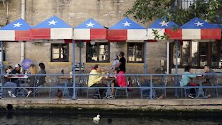 Texas Restaurant Workers Threatened Over Mask Use