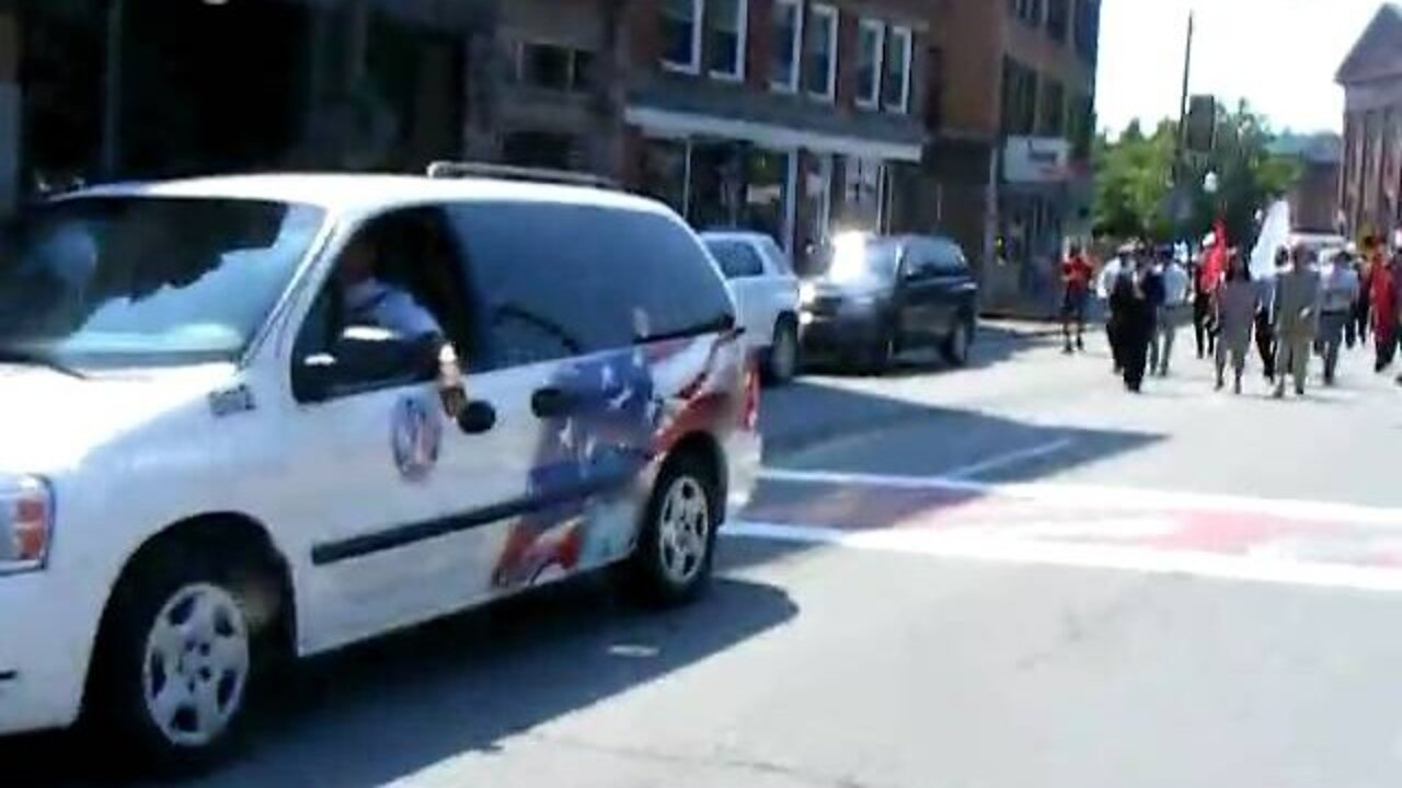 Fitchburg Memorial day Parade.AVI