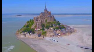 Drone filmer et fantastisk opptak av Mont Saint-Michel