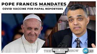 Pope Francis mandates COVID vaccine for papal reporters