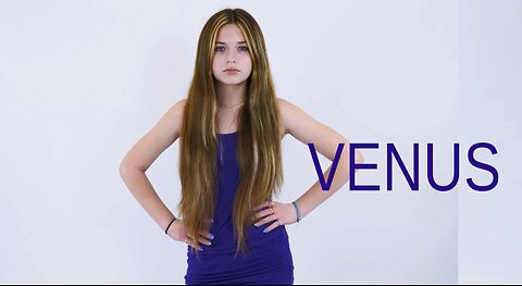 Starr is wearing VENUS - Midwest Model Agency - TEEN MODEL