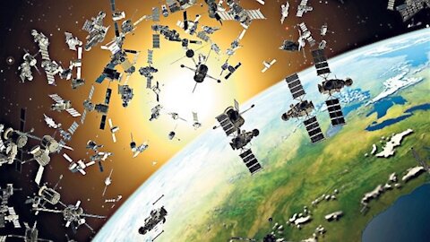 How the Space Station (ISS) Avoids & Dodges Space Junk Orbiting Earth