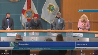 Palm Beach County commissioners hold moment of silence for Rep. Alcee Hastings