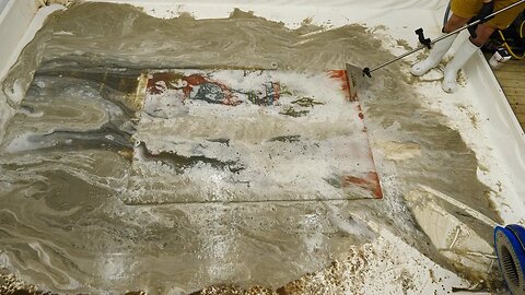 Dirt, Grime, and a Stunning Surprise: Witness the Vibrant Resurrection of a Filthy Rug