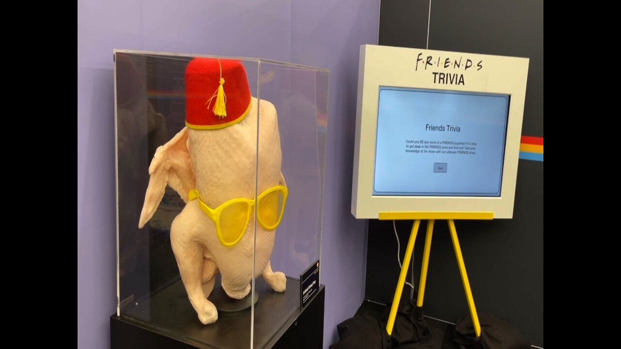 The FRIENDS Experience in Phoenix features 12 sets from the show
