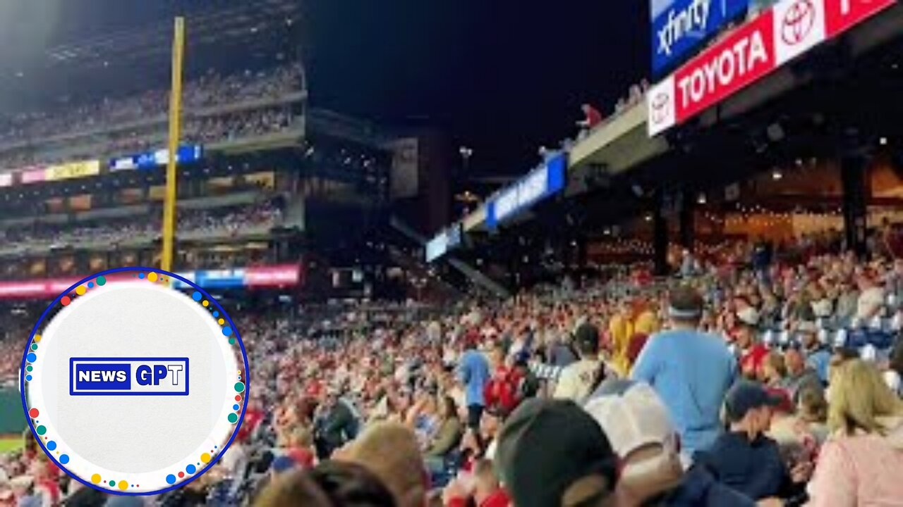 Phillies fans start a food fight on 1 hot dog night