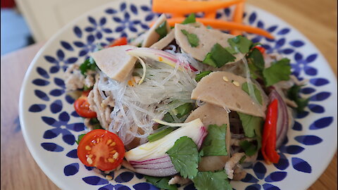 How to make spicy Thai glass noodle salad with Vietnamese sausage