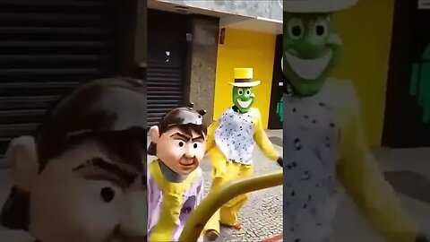 Chaves e o Máskara Dançando na Carreta da Alegria 