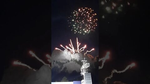 Fireworks with Trump Mt Rushmore 2020