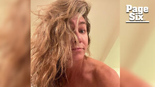 Jennifer Aniston flaunts her natural wavy hair in no-makeup selfie