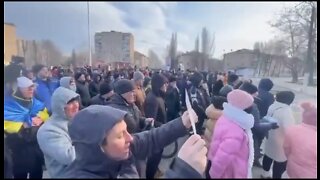 Ukrainians Protest The Kidnapping Of Mayor Of Melitopol by Russian Forces