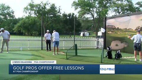 Golf pros offer free lessons at Southern Hills
