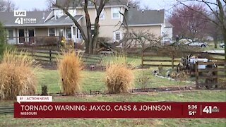 Storms damage trees, buildings in south Johnson County