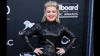 Kelly Clarkson decided to redecorate her house after divorce