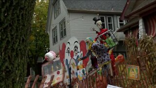 How experts say you can celebrate Halloween safely during COVID