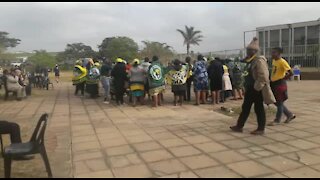 WATCH: Gumede supporters gather outside court for mayor's second appearance (gWJ)