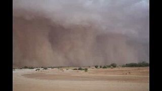 Monster dust storm engulfs Australian city