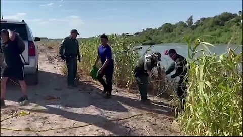 Biden's America: Border Patrol Removes Barbed Wire Fence to Welcome in Illegal Aliens! 😠