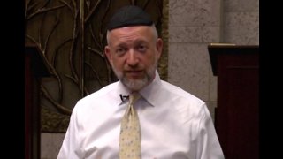Rabbi considerig security enhancement at synagogue