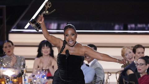 'Succession,' 'Ted Lasso' Top Emmys; 1st-Time Winners Shine