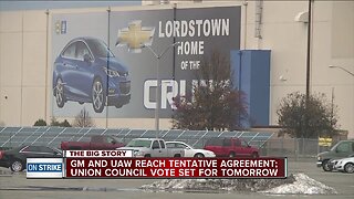 UAW, GM reach tentative agreement on new contract after weeks of striking