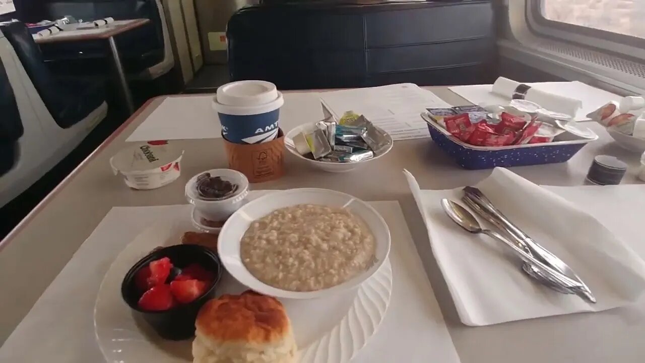 Breakfast aboard Amtrak dining car