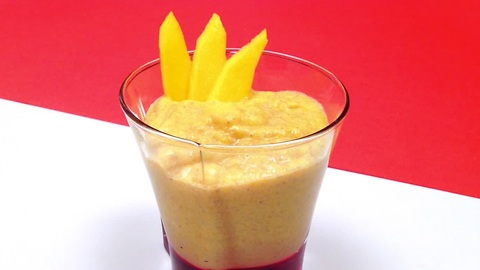 How to make a mango, lemon and chia seeds smoothie