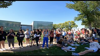 University of South Dakota: 12 Mockers Sit Near Me, Draws Large Crowd, Dealing w/ Lesbians, Atheists, Hypocrites, Rebuking "Christians" Defending Their Sin, Proving the Bible True to the Skeptics (Crowd forms around the 2 hour mark)