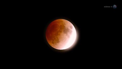 ScienceCasts: A Colorful Lunar Eclipse