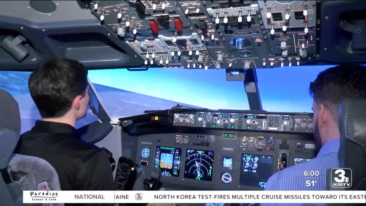 Grant brings hightech flight simulator to UNO