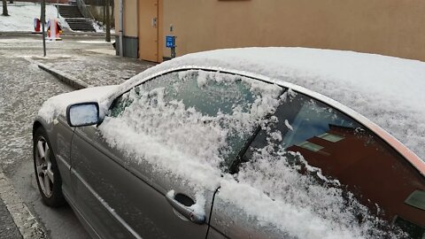 Regular winter car washes in Stockholm
