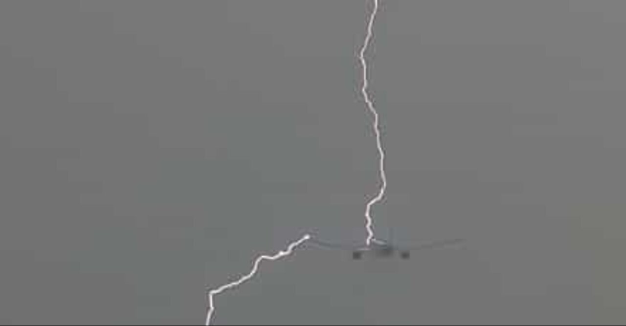 Terrifying Airplane Struck By Lightning Just After Takeoff 