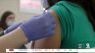 Can vaccinated people pass side effects to unvaccinated people?