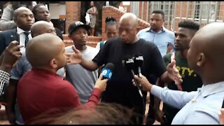 SOUTH AFRICA - Durban - Mampintsha outside Pinetown magistrates Court (Videos) (RNc)