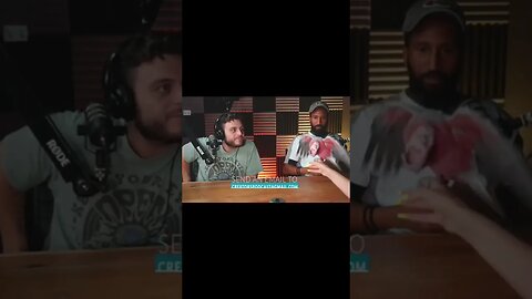 Cockatoo dances to Beatboxer on podcast!