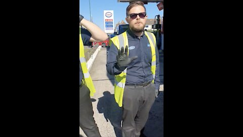 Petrol Station Workers Berate Man For “Abusing” Customers!