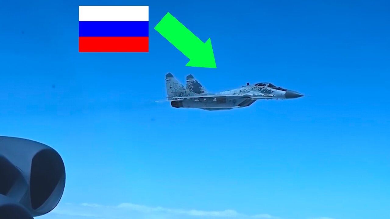 Russian Fighter Jet INTERCEPTS B-52 Bomber | Over Baltic Sea