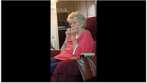 Grandma with Alzheimer's can still play the harmonica