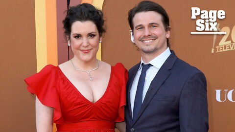 Jason Ritter didn't think he 'deserved' wife Melanie Lynskey due to alcoholism