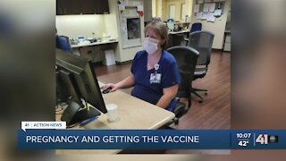 Kansas City-area doctors say pregnant women can get COVID-19 vaccine